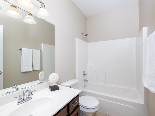 Building Photo - 2438 Arden Village Dr
