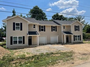 Building Photo - 1815 Tanis Dr