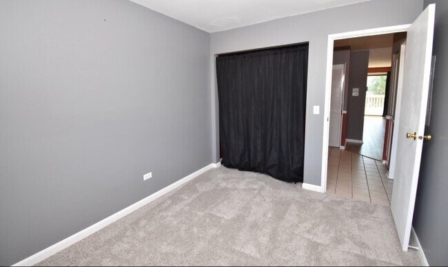 Building Photo - 261 N Gregory St