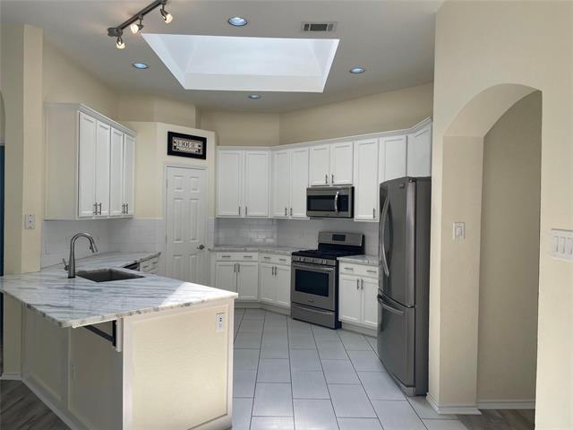 Building Photo - 1612 Cedar Elm Dr