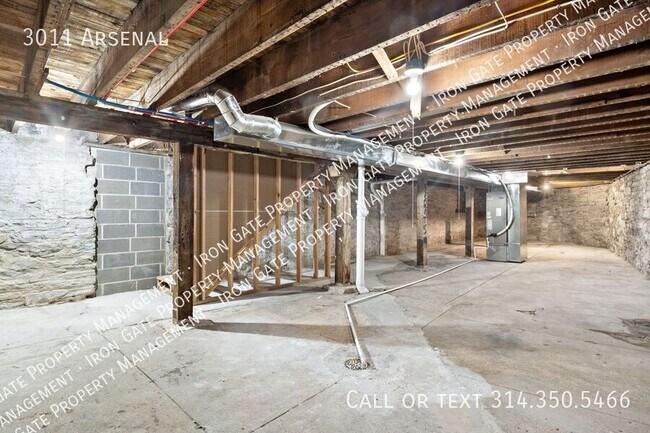 Building Photo - 3011 Arsenal-