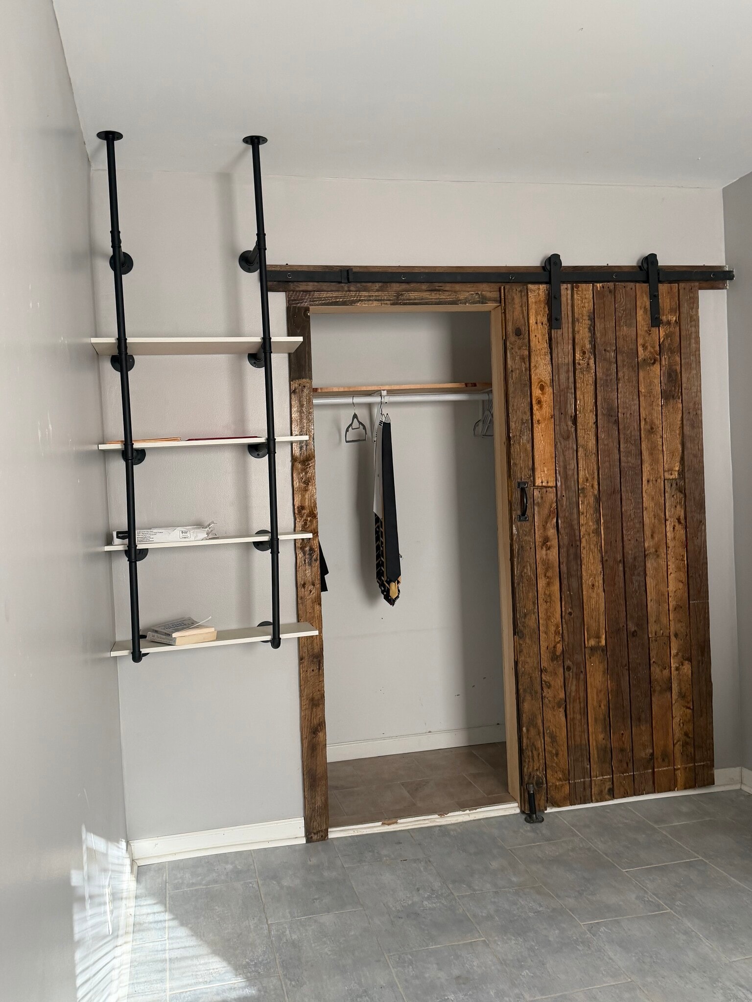 Building Photo - 31 Dix Ave