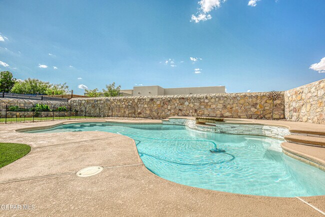 Building Photo - 12315 Houghton Springs Dr