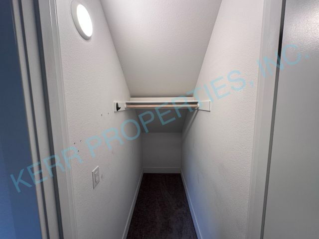 Building Photo - LOCATING OCCUPANTS FOR THE HOMEOWNERS! Charming 3-Bed Home with 3.5 Baths in Vibrant NE Portland ...