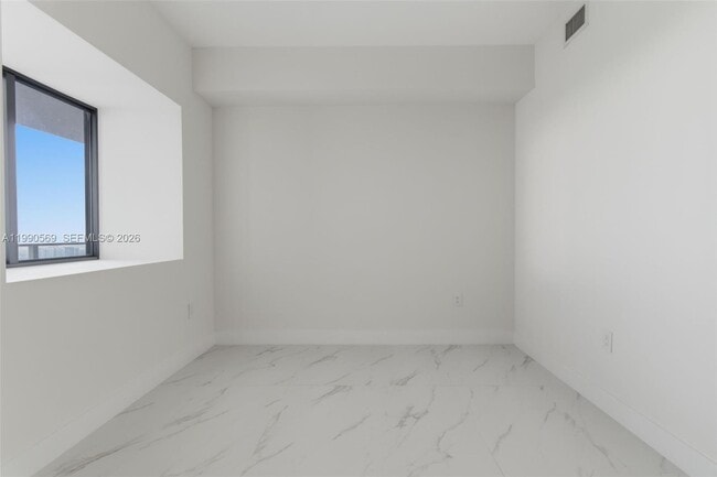 Building Photo - 711 NE 23rd Terrace