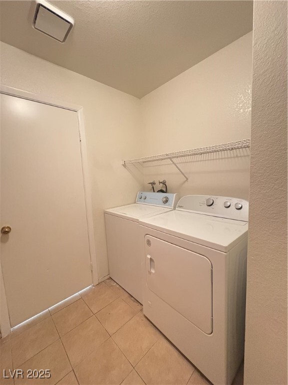 Building Photo - 924 Carmel Shrs Dr