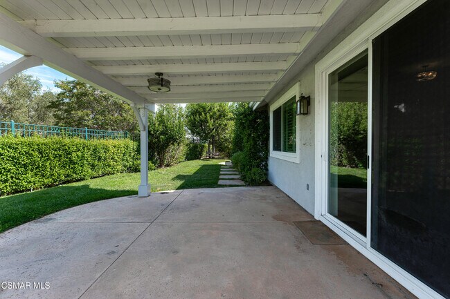 Building Photo - 406 Granite Hills St