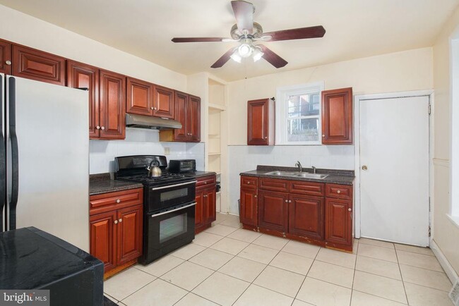 Building Photo - 3118 Haverford Ave