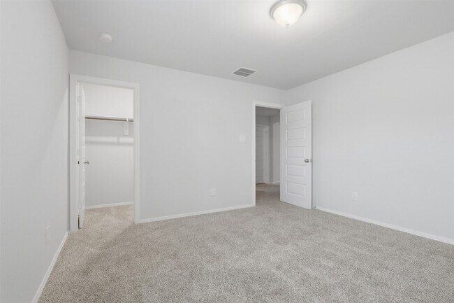 Building Photo - 26123 Emory Holw Dr
