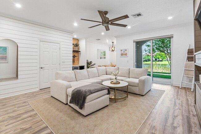 Building Photo - 4890 Bonsai Cir