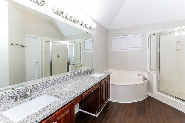 Building Photo - 1053 Green Fern Cove