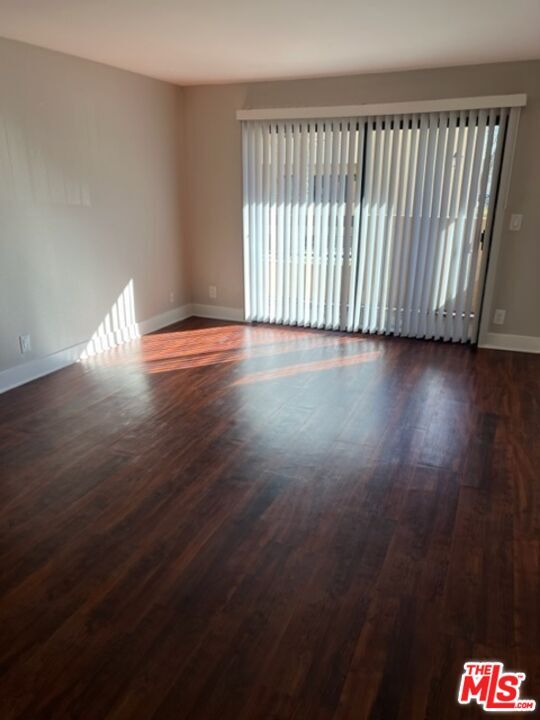 Building Photo - 5916 Las Virgenes Rd