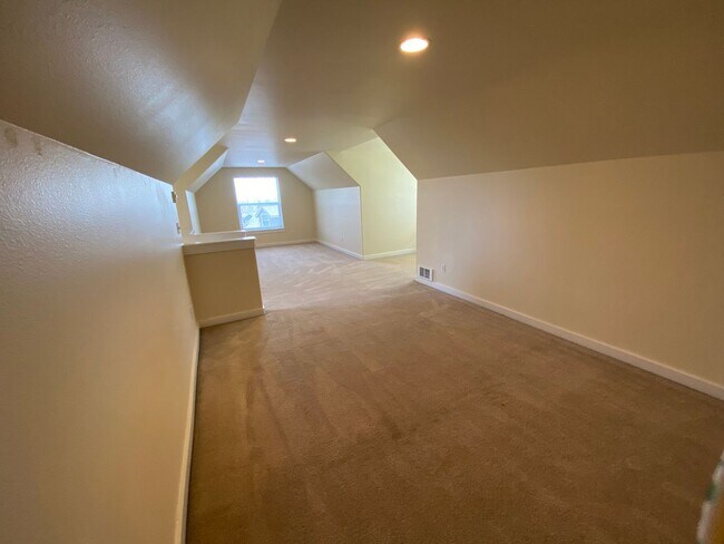 Building Photo - 1743 NE Lotus Dr