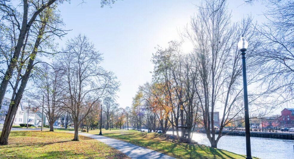 Building Photo - 62 E Water St