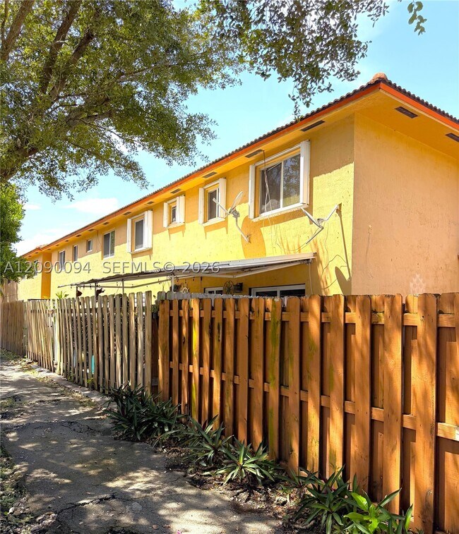 Building Photo - 17302 NW 74th Ave