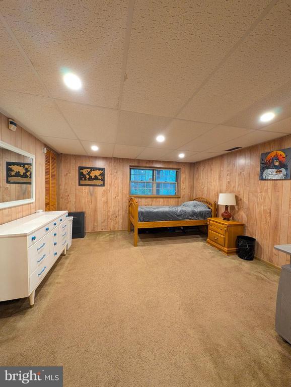 Building Photo - 609 Hartland Ct