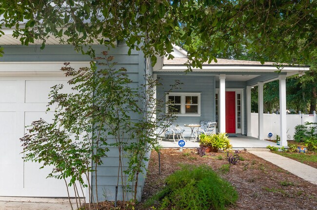 Primary Photo - 2009 Paradise Oaks Ct