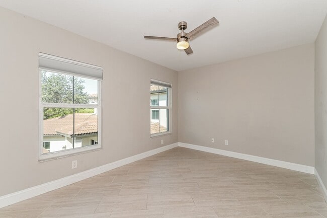 Building Photo - Sunny Lakeview 3BR / 2BA Home in Gated Community in North Naples, FL