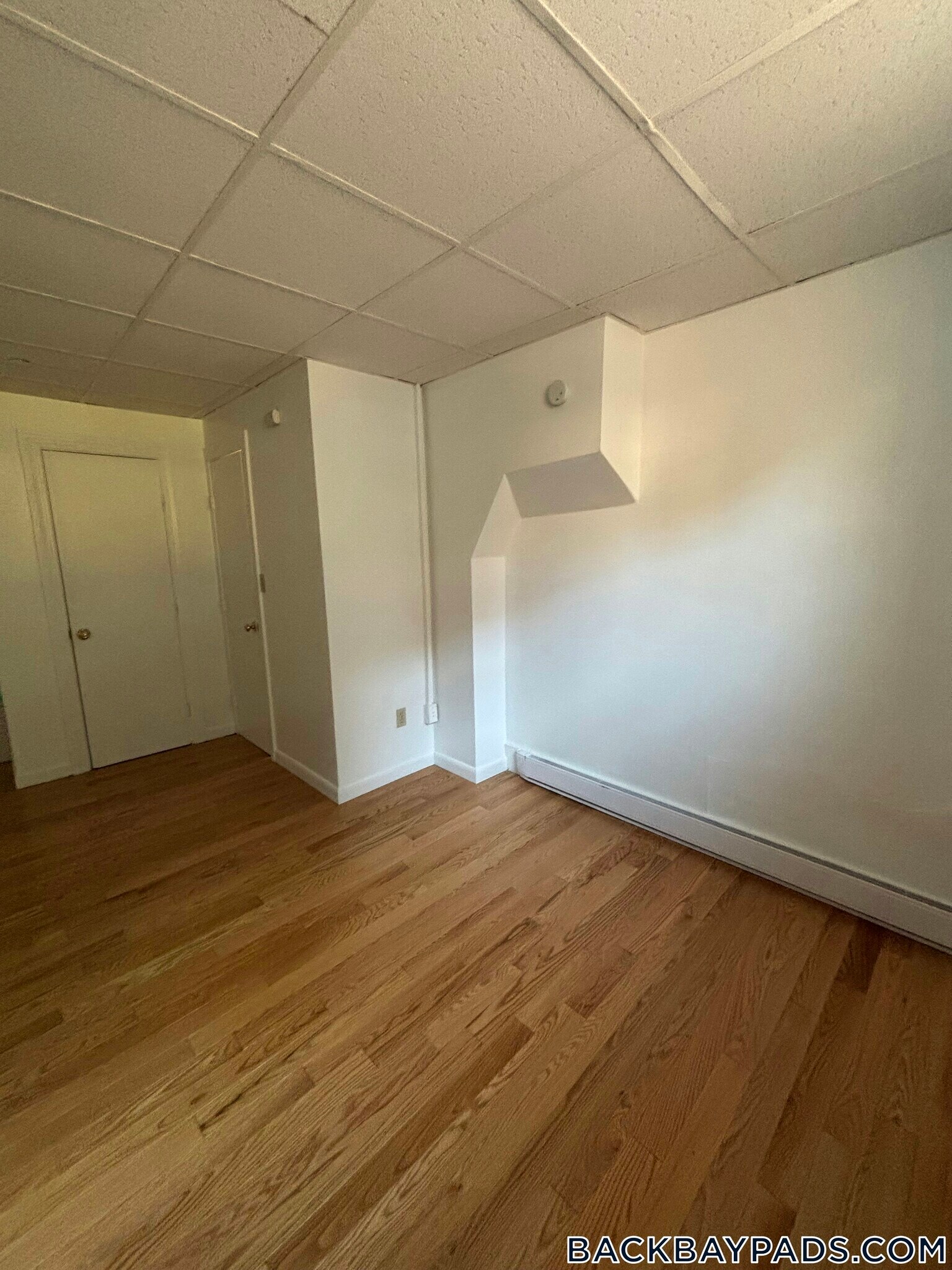 Building Photo - 405 Beacon St