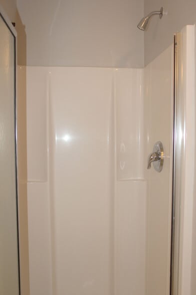 Building Photo - 5205 Malik Dr