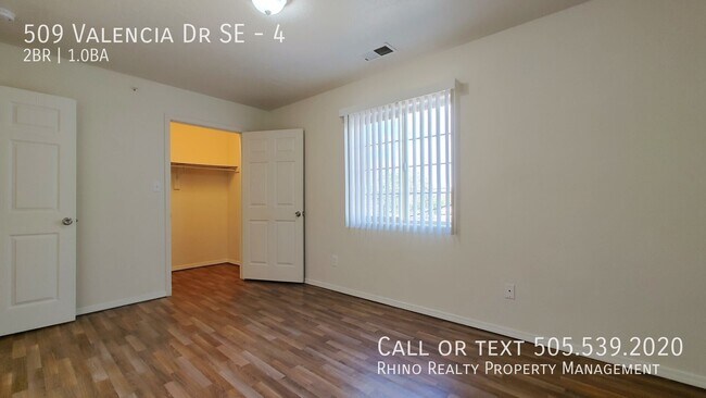 Building Photo - 509 Valencia Dr SE