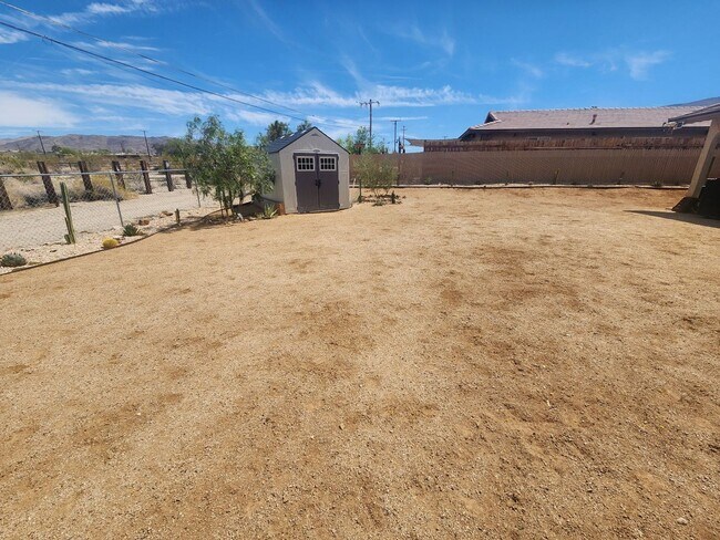 Building Photo - ****Move In Special**** $300 off 1st Month...