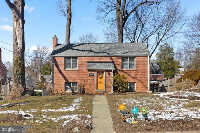 Building Photo - 1611 Ballard St