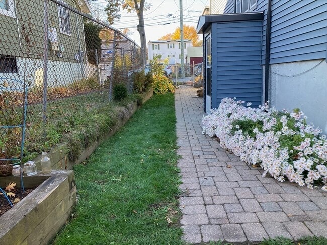 Building Photo - 234 Kennebec St