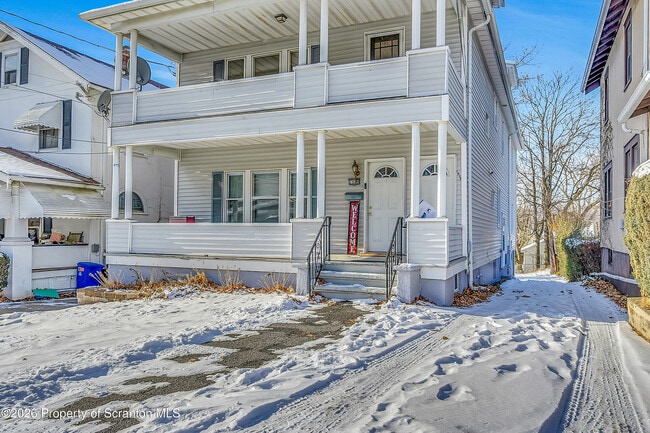 Building Photo - 1509-1511 N Webster Ave