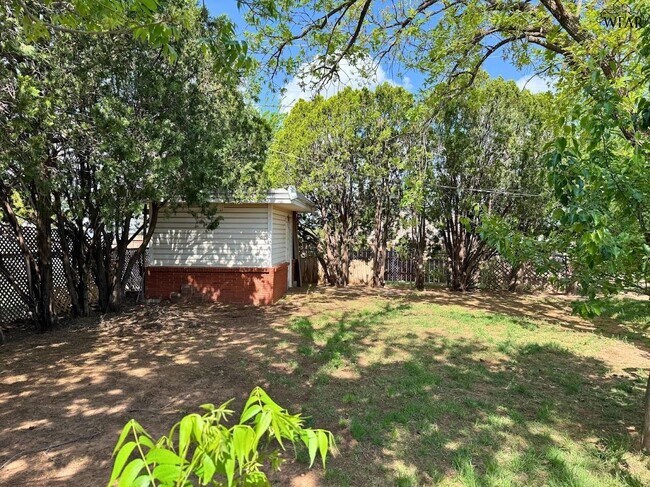 Building Photo - 4800 George St