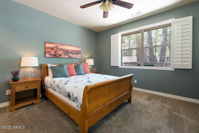 Building Photo - Elegant Presidio in the Pines Home! 5 Bed, 2.5 Bath + 2 Car Gar. & A/C! Students & Small Pets OK!...