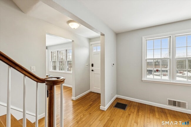 Building Photo - 361 Albany Turnpike