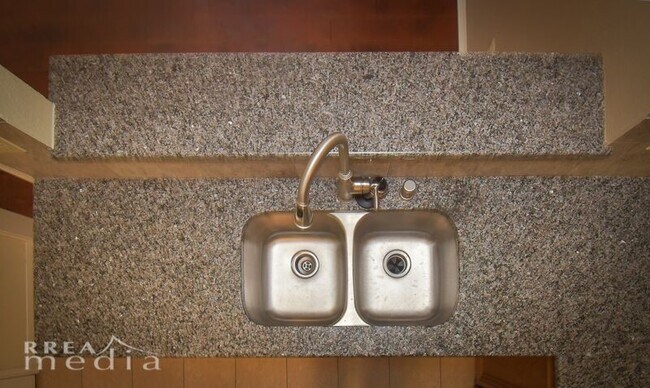 Building Photo - 19723 Glenfinch Ln