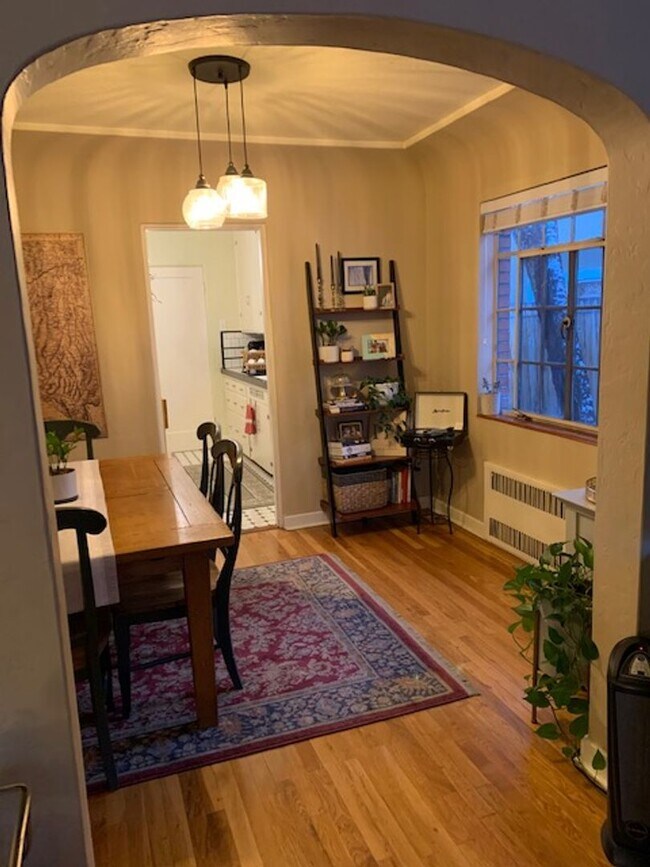 Building Photo - DUPLEX - NOSTALGIC - OLD SOUTHWEST - ON-SI...