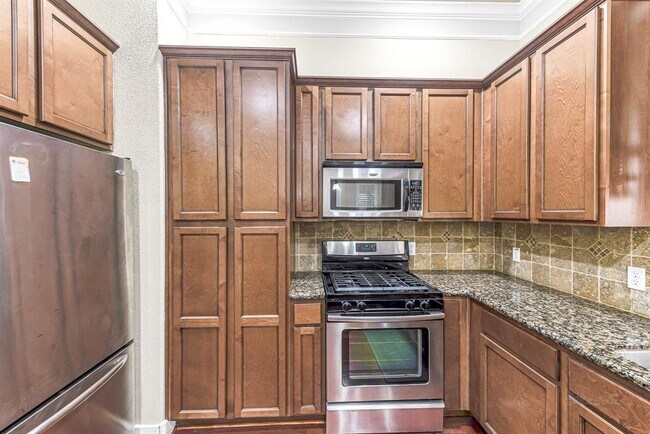 Building Photo - 11022 Robin Hood Ct