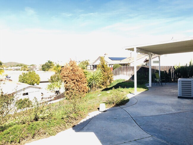 Building Photo - 27540 Canterbury St