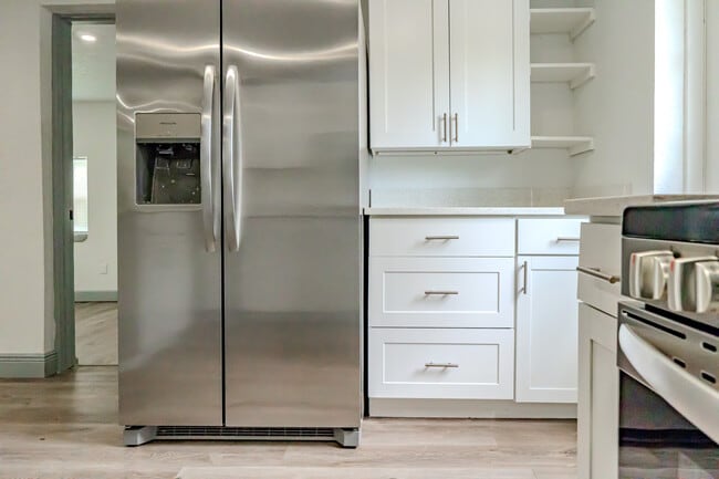 Building Photo - 217 Betty Ave