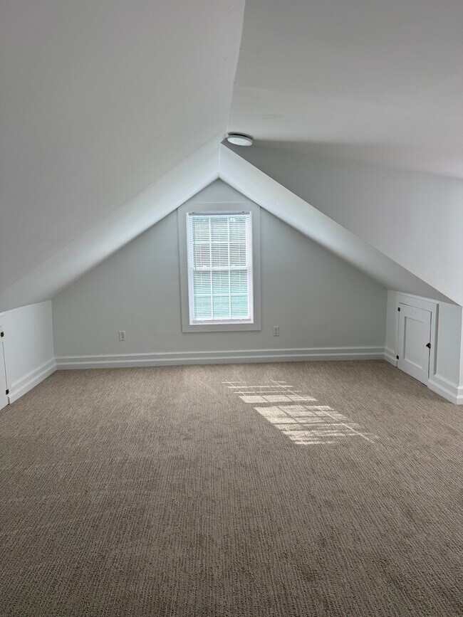 Building Photo - 75b Cedar Run