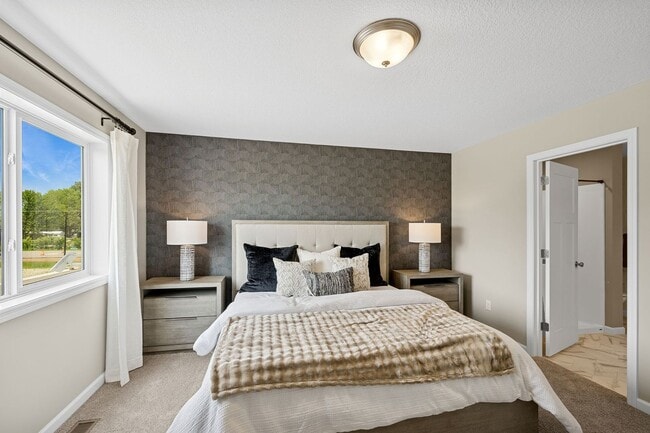 Building Photo - New Year - New Place!