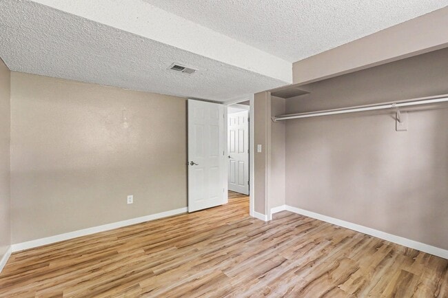 Building Photo - Spacious 4-Bedroom Home Near North Table Mountain