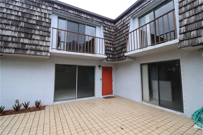 Building Photo - 746 NW 10th Terrace
