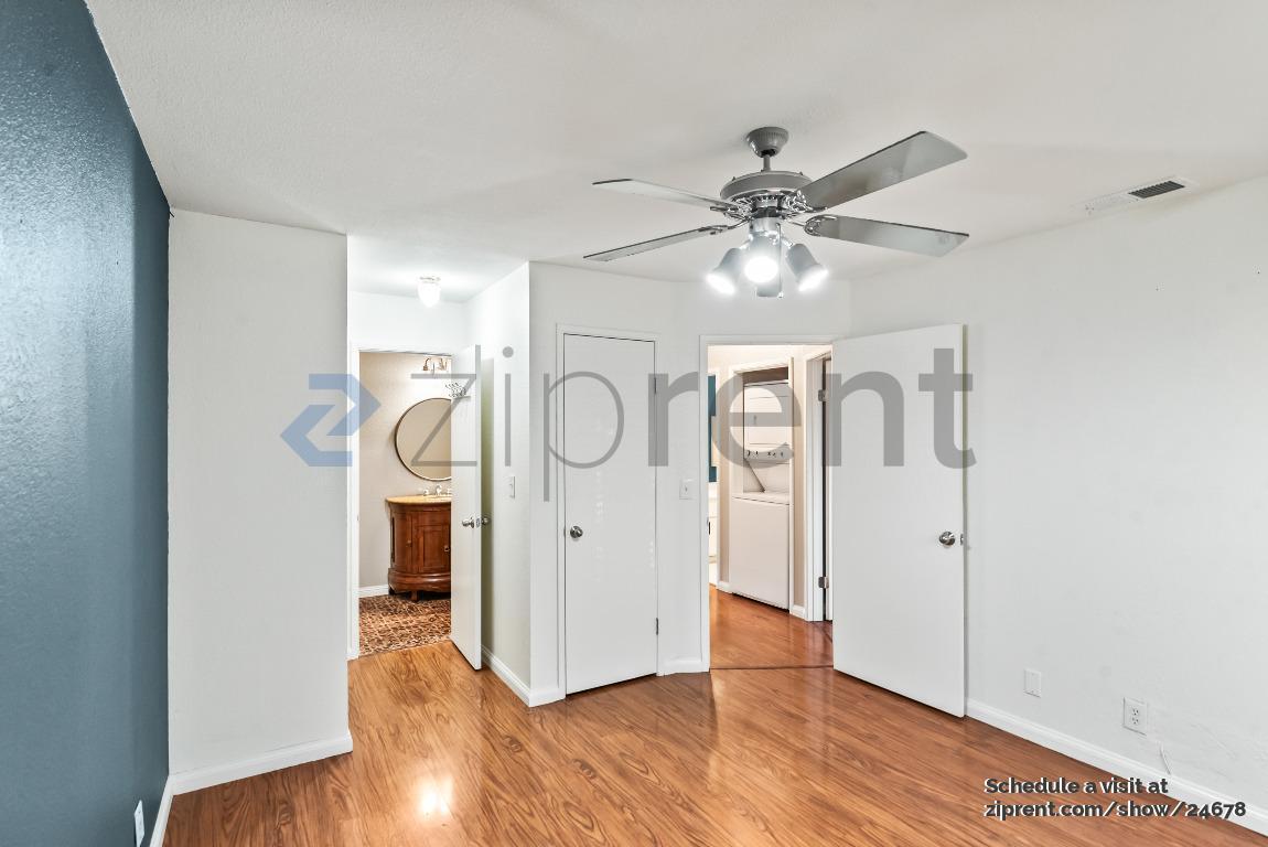 Building Photo - 374 Coyote Creek Cir