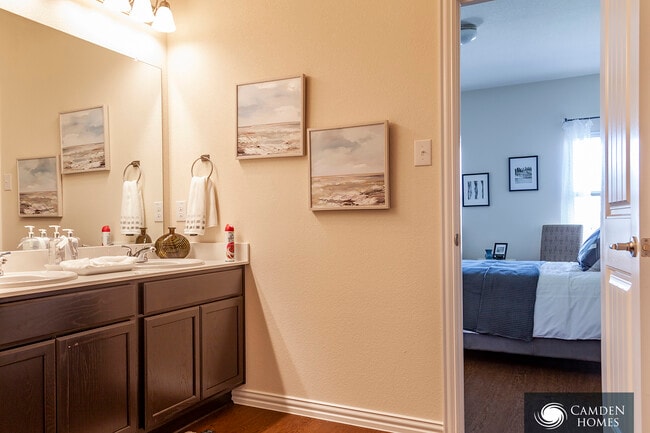 Building Photo - 127 Colgate Ave