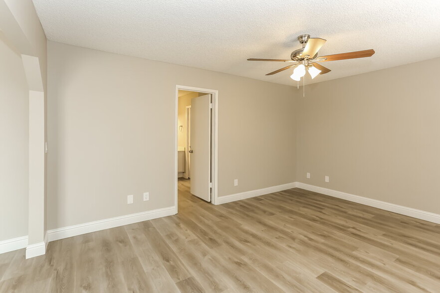 Building Photo - 6533 Faith Peak Dr