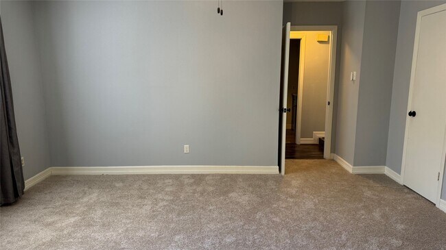 Building Photo - 5818 Culross Cl