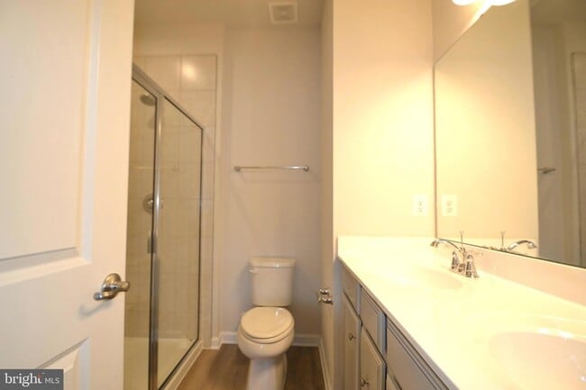 Building Photo - 1318 Trestle Dr