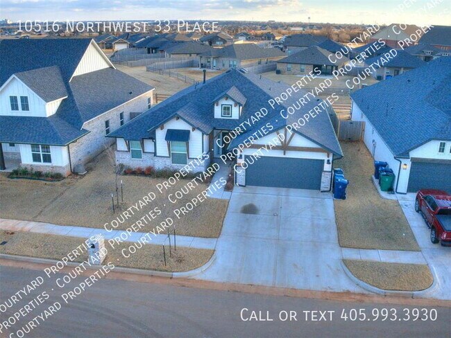 Building Photo - 10516 NW 33rd Pl