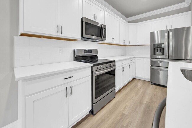 Building Photo - 4603 Jayhawk Dr