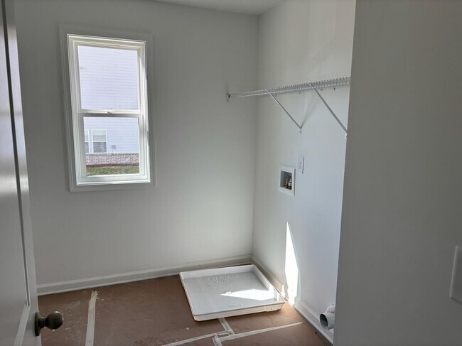 Building Photo - 5413 Hardgrove Wy