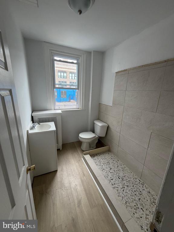 Building Photo - 5421 Beaumont Ave